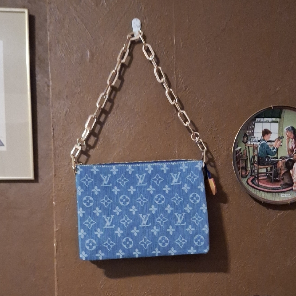 Louis Vuitton Monogram Clutch